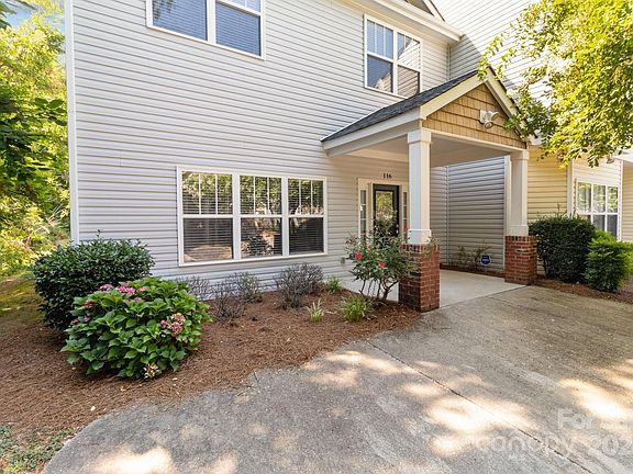 2nd image of 116 Saint Vincent Pl