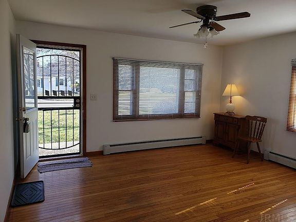 4th image of 3007 S Macedonia Ave