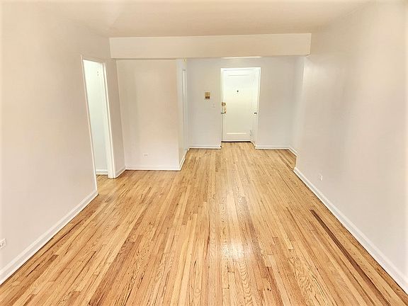 3rd image of 2102 Holland Ave APT 1D