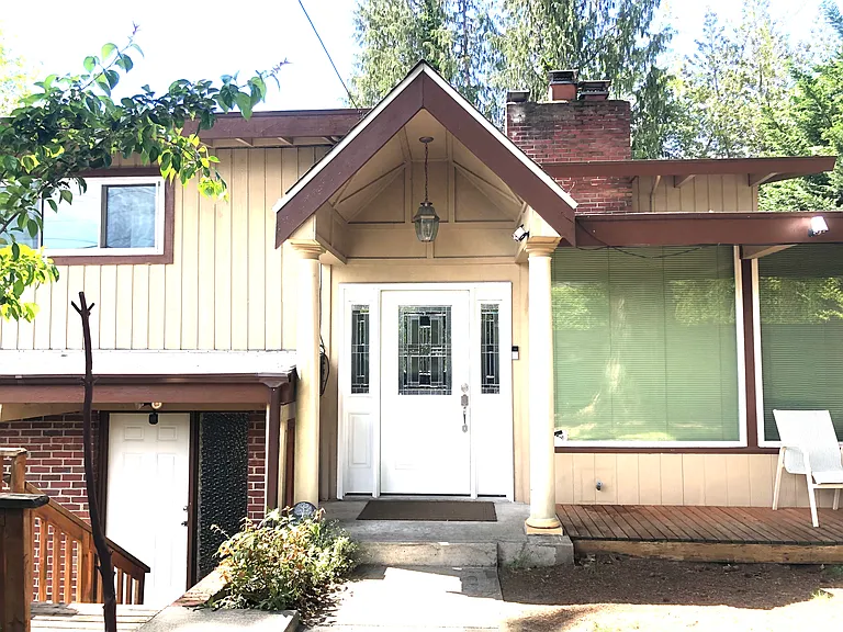 1027 92nd Ave NE — Photo 5