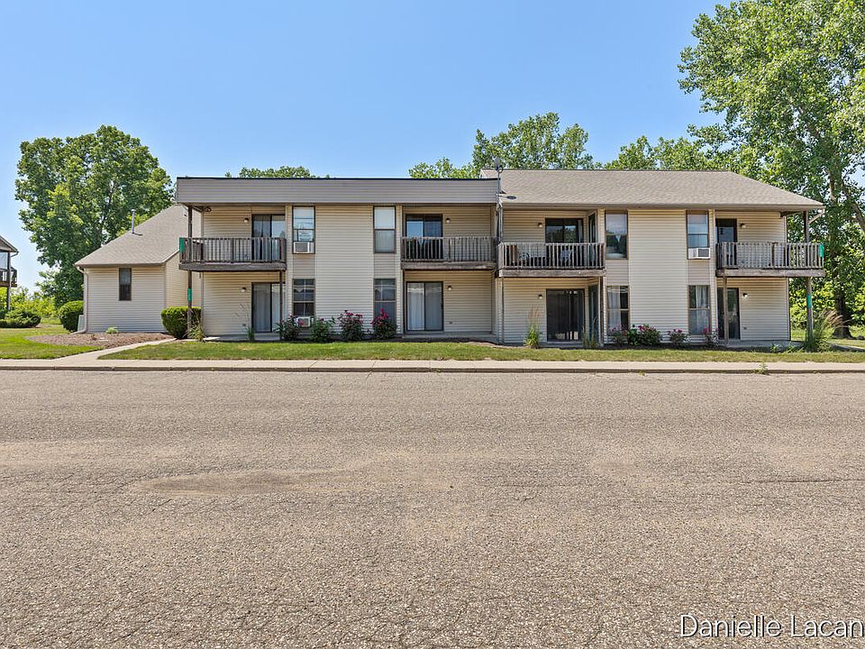 1st image of 11363 40th Ave #13