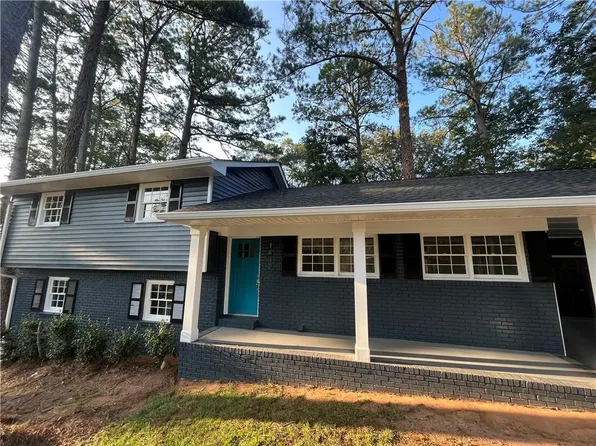 1432 Graceland Ct, Morrow, GA 30260