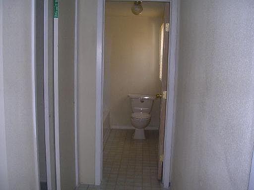 4th image of 947 FULTON