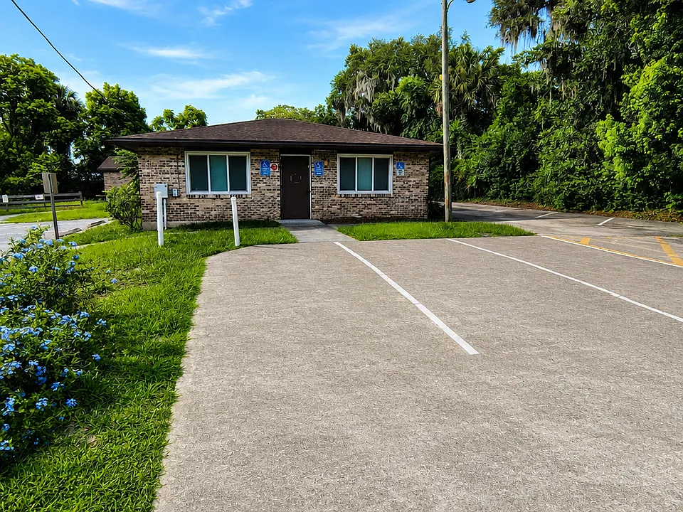 105 W Calvin St #3