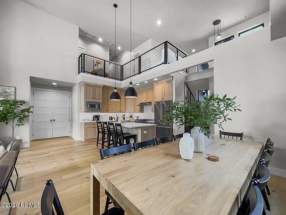 3rd image of 1041 W Eland Cir #93