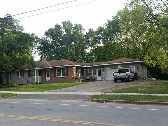 4th image of 14 Lamoreaux Dr NW