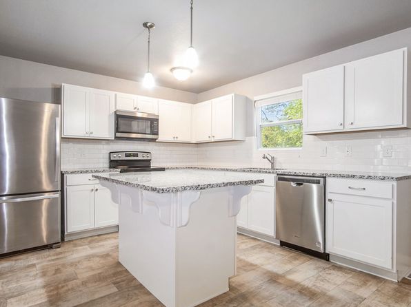 4460 Meadowlane Ct, Burton, MI 48519