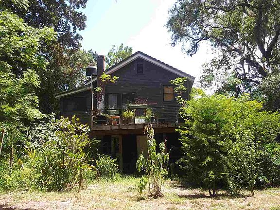 2nd image of 101 Magnolia Dr