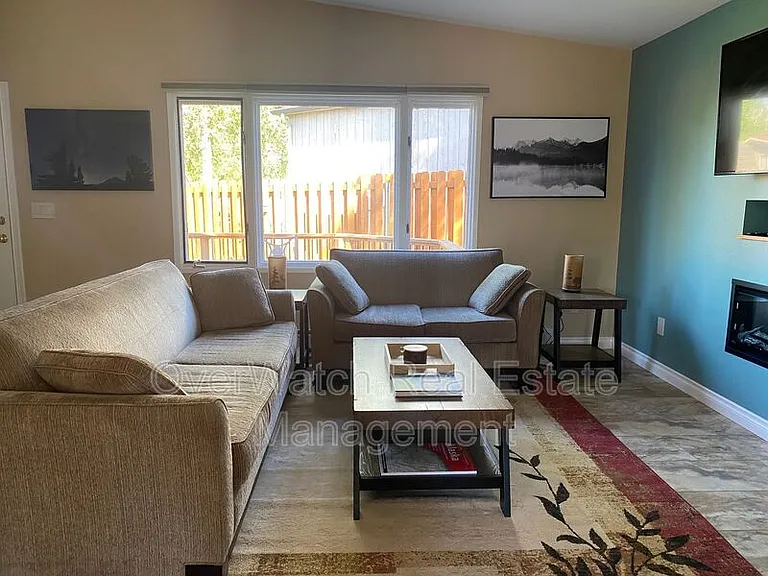 8623 Augusta Cir — Photo 2