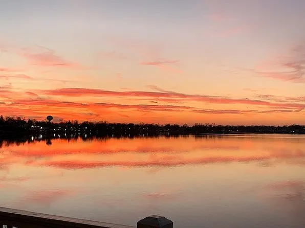 385 Sundown Ct Unit F, Wauconda, IL 60084