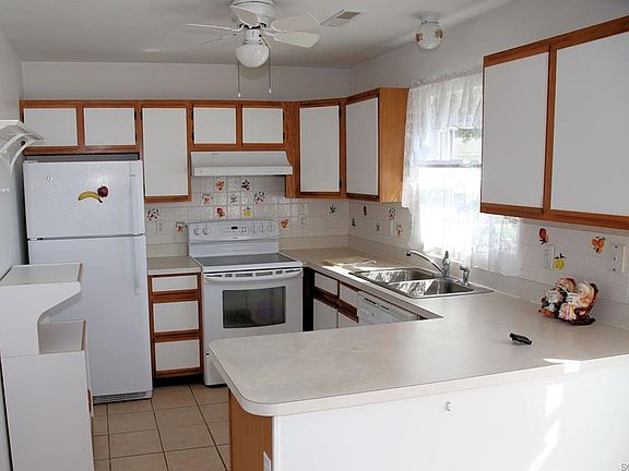 3rd image of 315 Derby Way