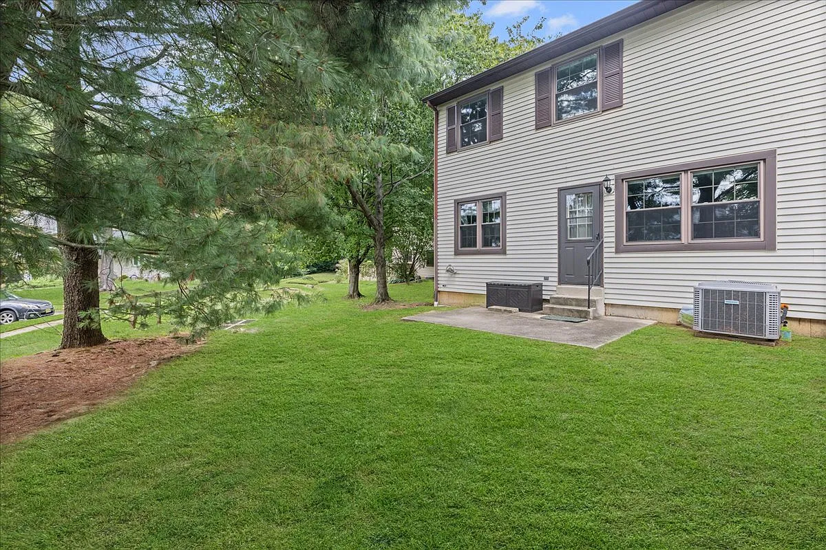 100 Greensward Lane - 1 — Photo 4