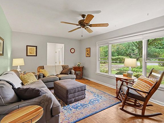 4th image of 6885 Ravine Rd