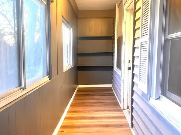 2008 Oak St, Omaha, NE 68108