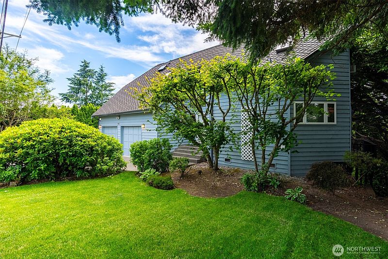 4th image of 3920 Browns Point Boulevard