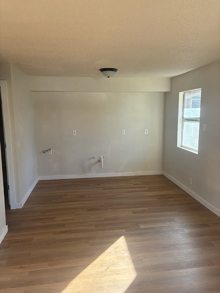 Building Photo - 206 S MLK Blvd - 1