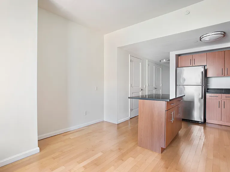 20 West St #29C — Photo 3