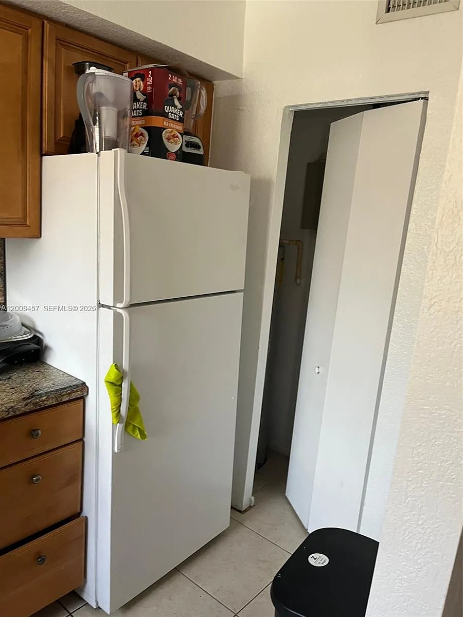 Building Photo - 403 NW 84th St #403
