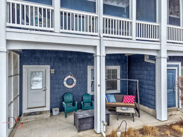 13 River Row, Ottawa, IL 61350