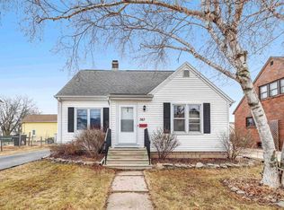 543 6th St, Menasha, WI 54952