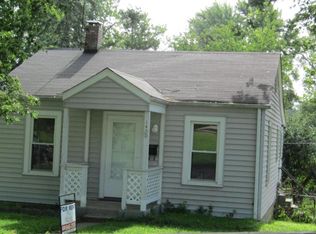 1400 N 4th St, Saint Charles, MO 63301