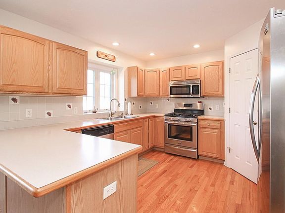 5th image of 6134 Emerald Lakes Dr