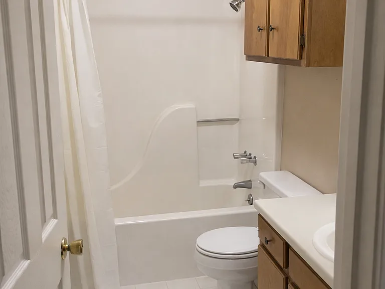 2 Bed 1.5 Bath Townhomes — Photo 14