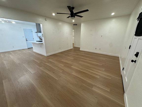 3rd image of 569 Park Way APT D