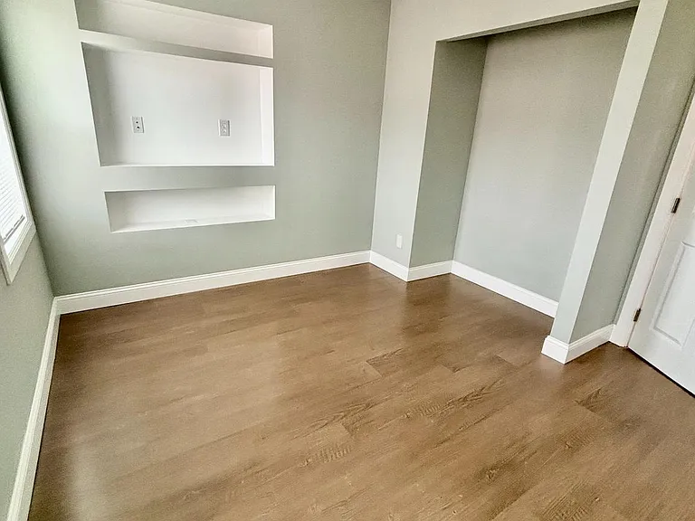 2070 E Lippincott St — Photo 9