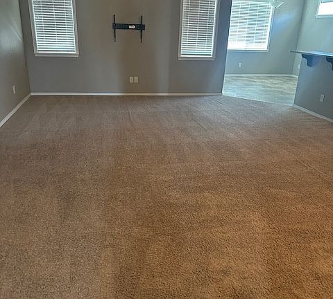 4th image of 604 S Lakeland Dr