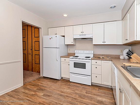 5th image of 3333 Moores River Dr APT 501