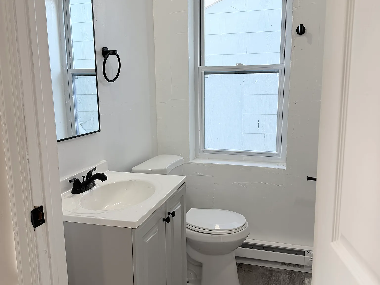 1 bed, 900 sqft, $1,950 — Photo 4