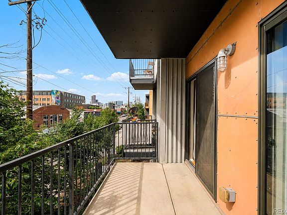 3rd image of 3149 Blake Street #202