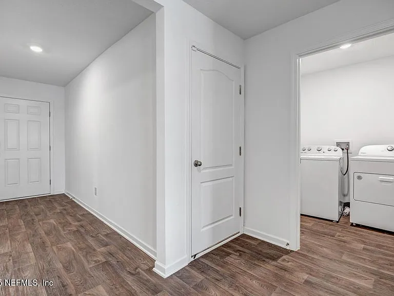 121 Ardila Cir — Photo 28