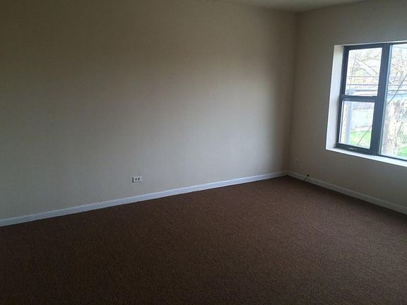3rd image of 1370 W 79th St #1376301