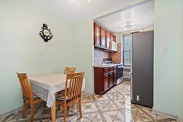 Sold by Avenue Sotheby's International Realty