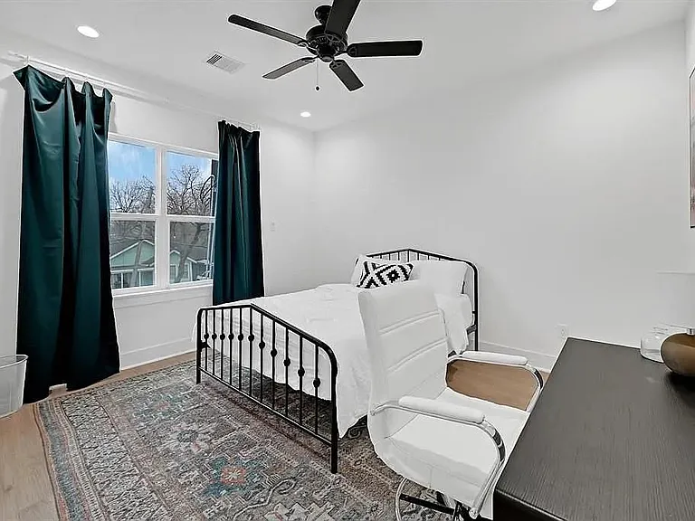 6814 Burkett St — Photo 18