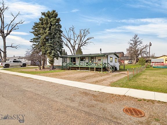 2nd image of 311 2nd St S