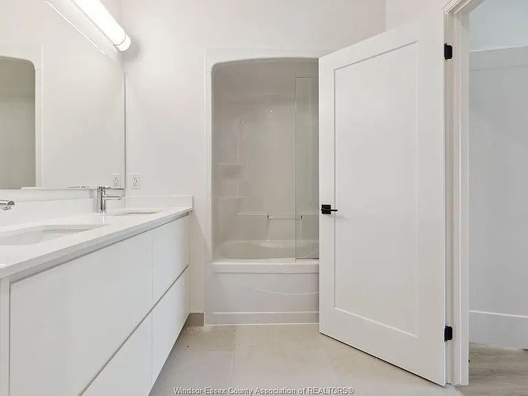 4300 Laurier Pkwy #222 — Photo 16