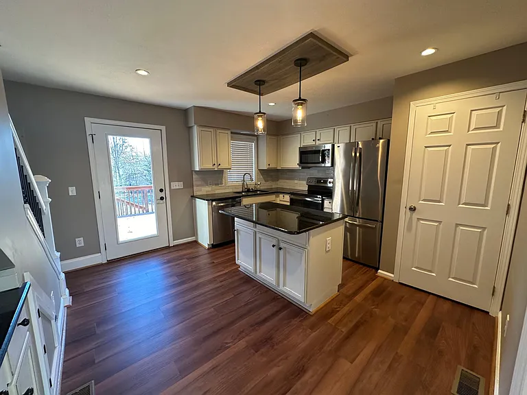 10130 Washam Potts Rd — Photo 4