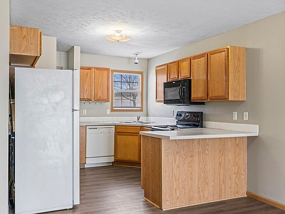 4th image of 6901 N Steamboat Dr #A-b