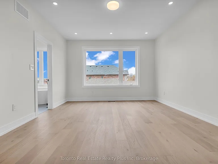 138 Bowie Ave — Photo 13