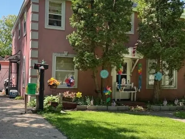 1102 Hawthorne St, Alexandria, MN 56308