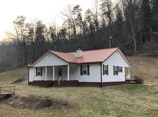 4061 Ky Route 1409, Oil Springs, KY 41238