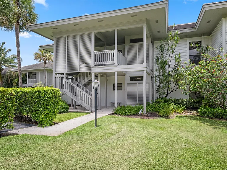 11818 Pebblewood Dr #201 — Photo 19