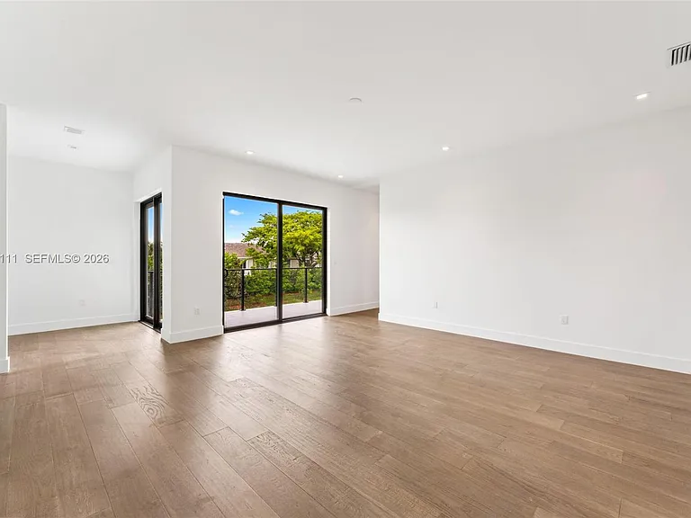 16700 Botaniko Dr N — Photo 8
