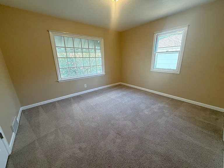 137 N Montana Ave — Photo 7