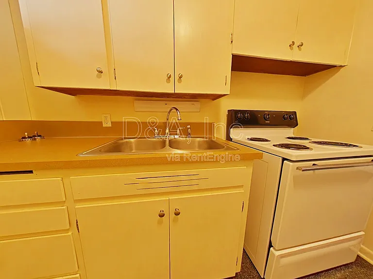 2709 NW Taylor Ave — Photo 5