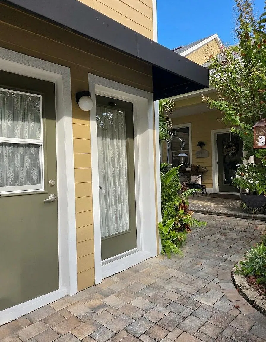 Westchase Area - Furnished Loft / Utilities Included! — Photo 2