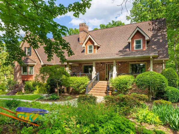 702 Sunset Mountain Dr, Chattanooga, TN 37421